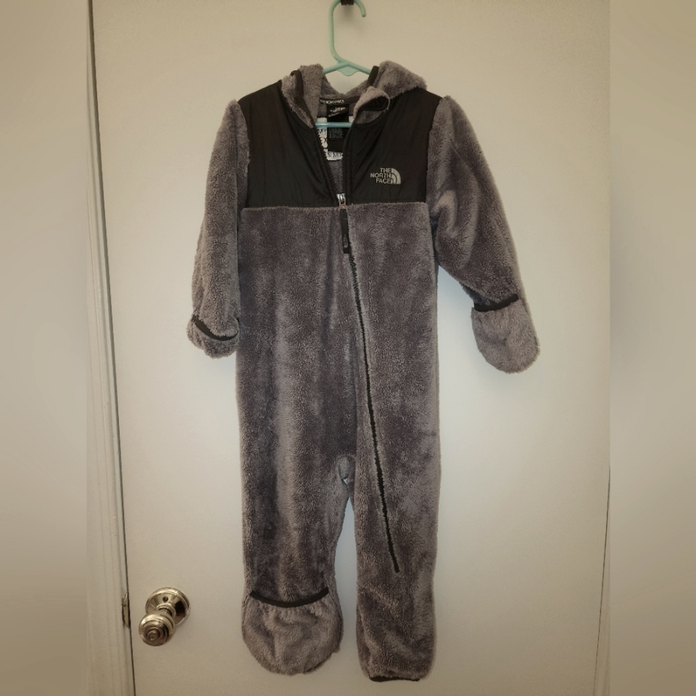 The North Face zip-up fleece bunting. size 18-24 months. EUC